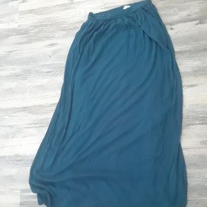 Maxi skirt with pockets